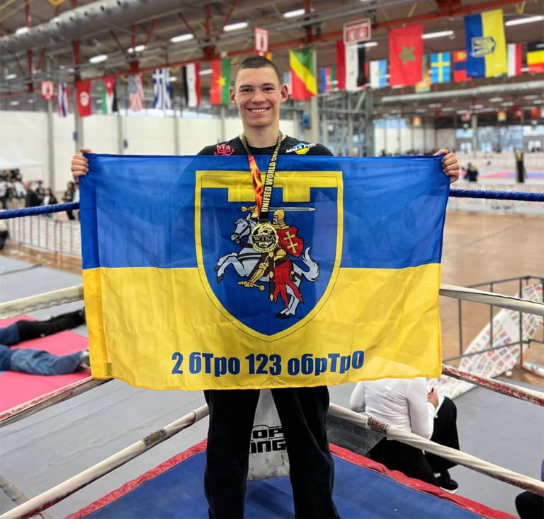 Золото світового рівня: студент нашого коледжу — чемпіон світу з кікбоксингу!